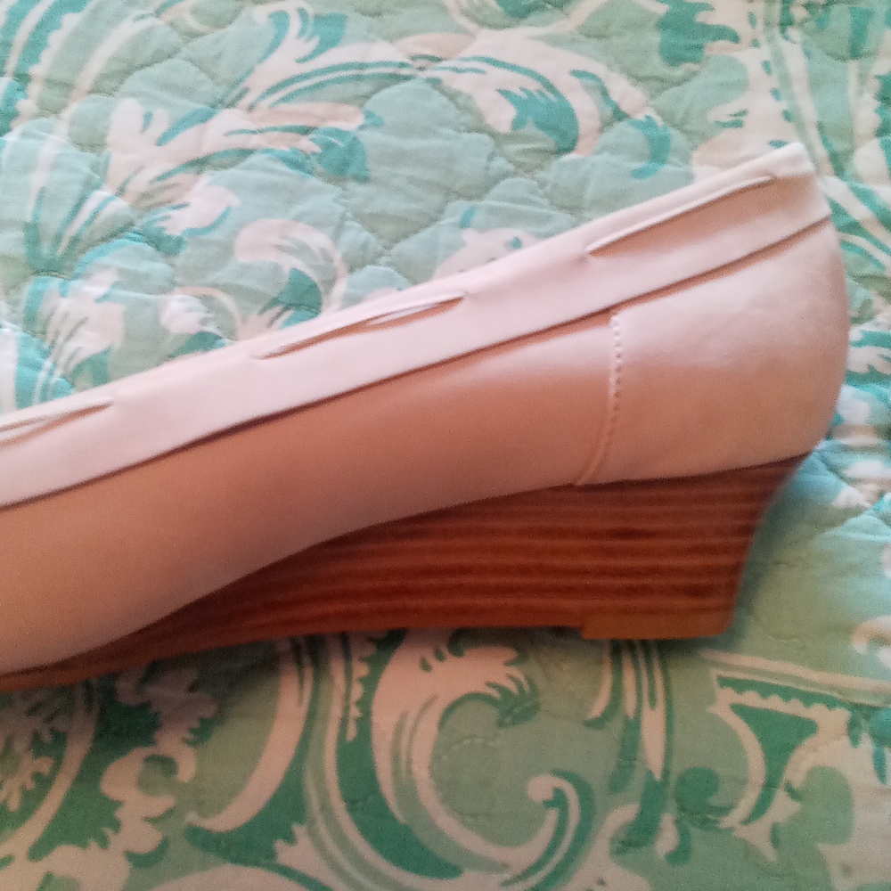 Coldwater Creek Leather Shoes, Never Worn, 9M - Picture 5 of 7